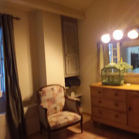 Chambre Pour 2 Personnes Avec Salle De Bain Privee Tourves Zewnętrze zdjęcie