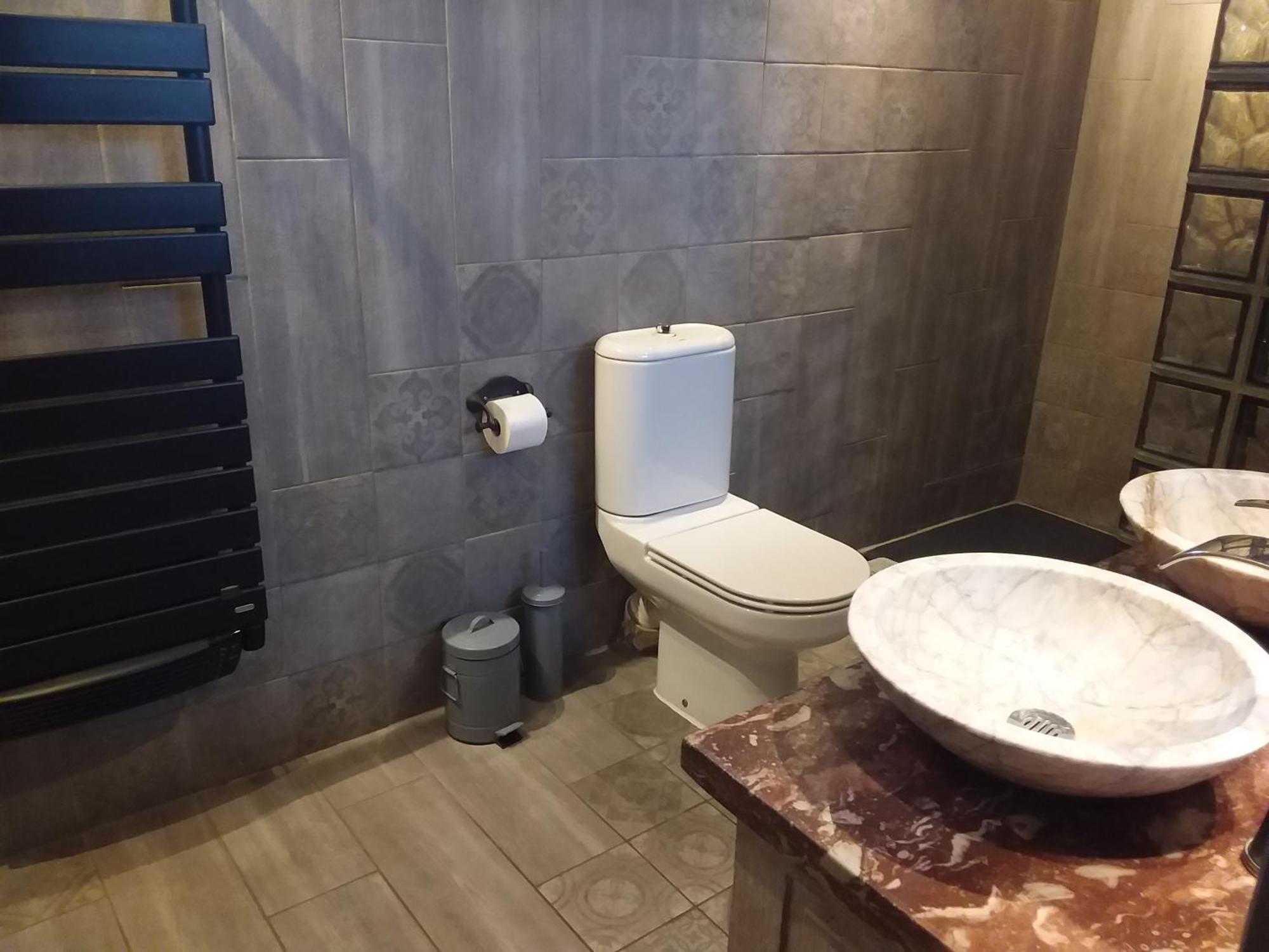 Chambre Pour 2 Personnes Avec Salle De Bain Privee Tourves Zewnętrze zdjęcie
